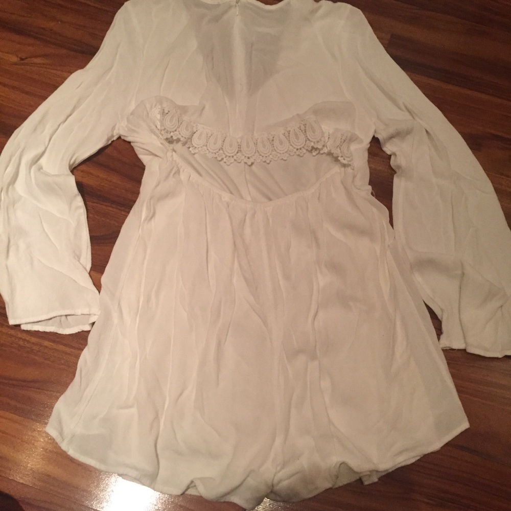 White long sleeve romper - Picture 2 of 4